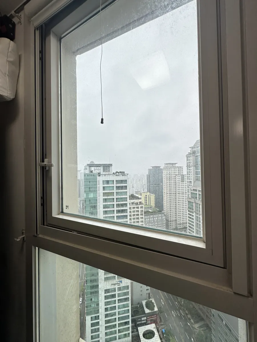 캐시먼트창문 결로 발생 전 유리 상태